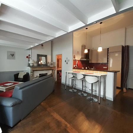Coquet Studio En Mezzanine Nuit Pour 2 Personnes Saint-Girons  Buitenkant foto
