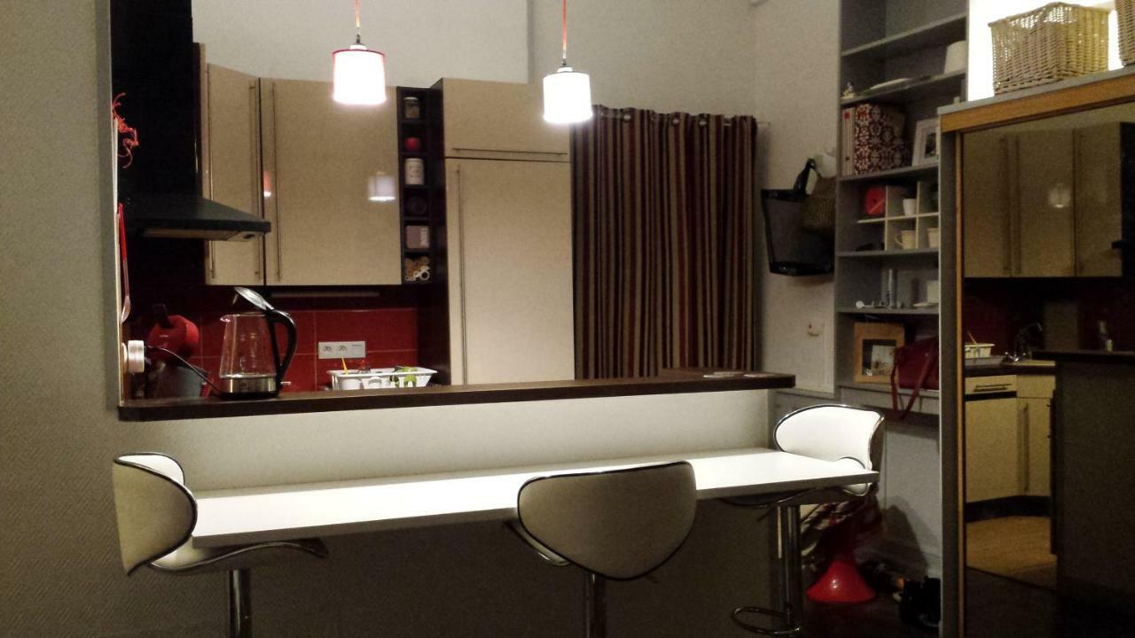 Coquet Studio En Mezzanine Nuit Pour 2 Personnes Saint-Girons  Buitenkant foto