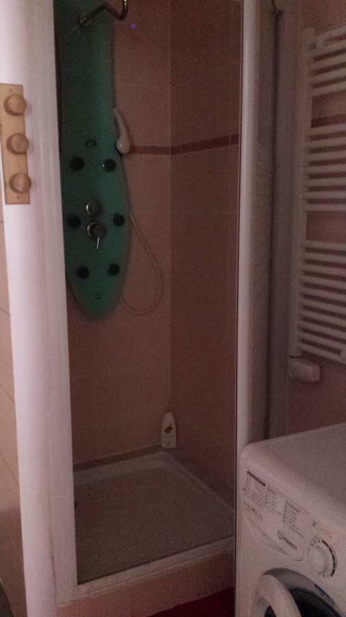 Coquet Studio En Mezzanine Nuit Pour 2 Personnes Saint-Girons  Buitenkant foto